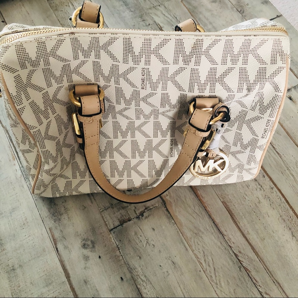 Michael Kors Grayson Vanilla MD Satchel and Wallet